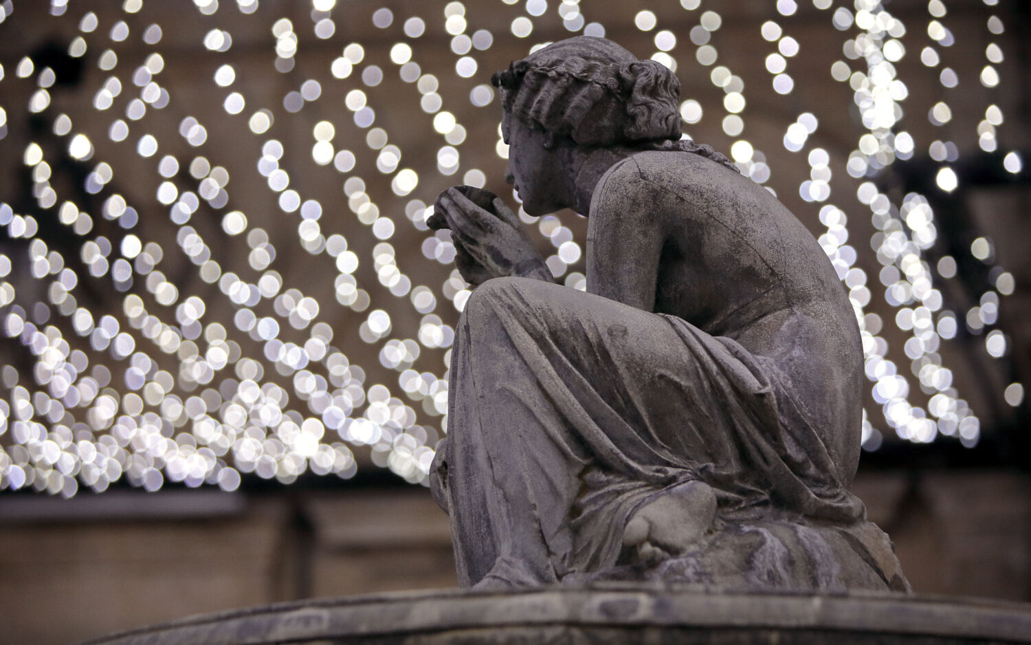 Statue dans la cour intérieure de l'Hôtel de Ville de Lyon